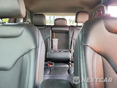 Zdjęcie 10 z 14 samochodu: 2026 JEEP COMPASS LATITUDE VIN:3C4NJDBN1TT161242 - miniatura