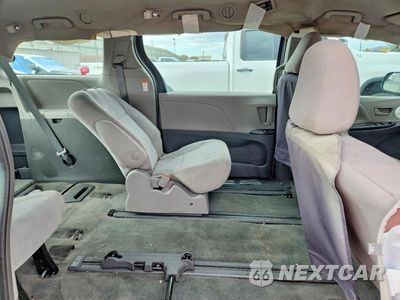 Zdjęcie 11 z 13 samochodu: 2015 TOYOTA SIENNA L 7-PASSENGER VIN:5TDZK3DC4FS574968 - miniatura