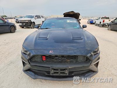 Piąte zdjęcie samochodu w środku: 2019 FORD MUSTANG VIN:1FA6P8TH3K5192788 - miniatura