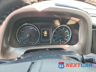 Zdjęcie 9 z 13 samochodu: 2018 TOYOTA RAV4 HYBRID XLE VIN:JTMRJREV5JD253550 - miniatura