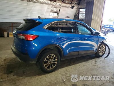 Trzecie zdjęcie samochodu z tyłu: 2020 FORD ESCAPE SE VIN:1FMCU9G68LUC50983 - miniatura