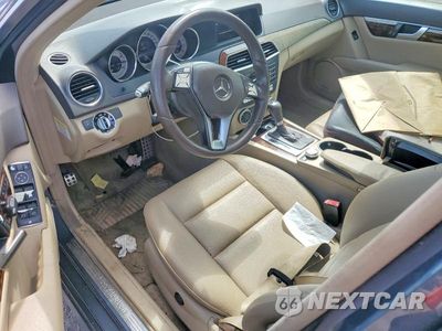 Zdjęcie 8 z 12 samochodu: 2014 MERCEDES-BENZ C 300 4MATIC VIN:WDDGF8ABXEG243685 - miniatura