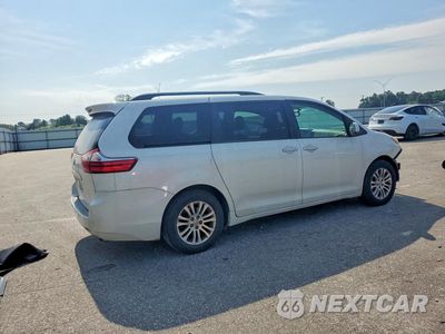 Trzecie zdjęcie samochodu z tyłu: 2017 TOYOTA SIENNA XLE 8-PASSENGER VIN:5TDYZ3DC0HS842165 - miniatura