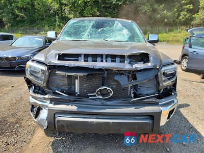 Piąte zdjęcie samochodu w środku: 2021 TOYOTA TUNDRA DOUBLE CAB LIMITED VIN:5TFBY5F1XMX979148 - miniatura