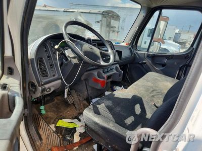 Zdjęcie 8 z 13 samochodu: 2019 FREIGHTLINER BUSINESS CLASS M2 BOX TRUCK VIN:3ALACWD39KDKP9658 - miniatura