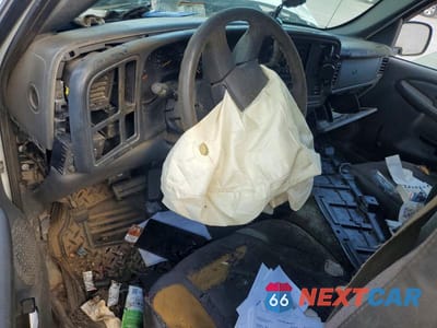 Zdjęcie 8 z 12 samochodu: 2004 CHEVROLET SILVERADO K1500 VIN:2GCEK19V041259666 - miniatura