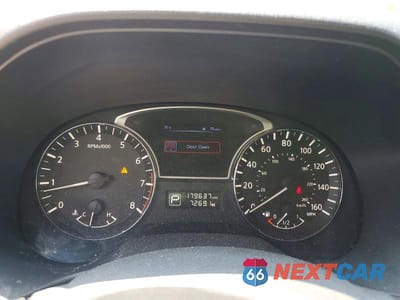 Zdjęcie 9 z 14 samochodu: 2015 NISSAN PATHFINDER SV VIN:5N1AR2MN4FC615052 - miniatura