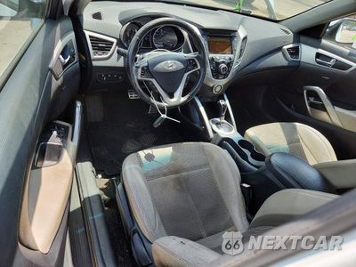 Zdjęcie 8 z 13 samochodu: 2013 HYUNDAI VELOSTER BASE VIN:KMHTC6AD5DU149202 - miniatura