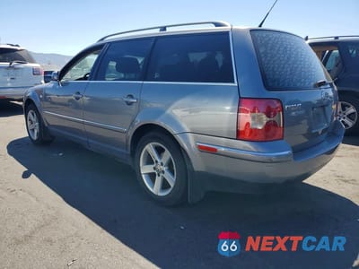 Drugie zdjęcie samochodu z przodu: 2004 VOLKSWAGEN PASSAT GLX VIN:WVWWH63B94E126062 - miniatura