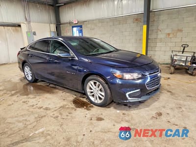 Czwarte zdjęcie samochodu z boku: 2017 CHEVROLET MALIBU LT VIN:1G1ZE5ST7HF236711 - miniatura