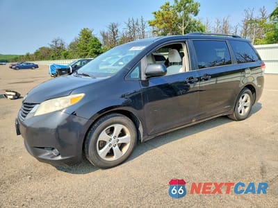 2013 TOYOTA SIENNA LE 5TDKK3DC1DS331259 - główne zdjęcie licytacji z USA - miniatura