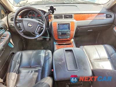Zdjęcie 8 z 14 samochodu: 2008 CHEVROLET TAHOE K1500 VIN:1GNFK13028R249257 - miniatura