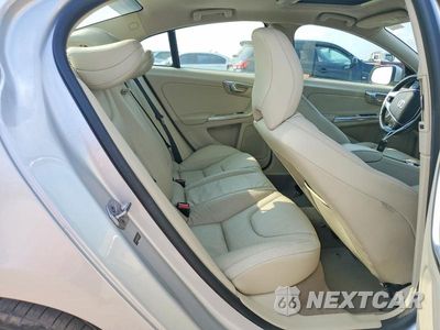 Zdjęcie 10 z 12 samochodu: 2014 VOLVO S60 T5 VIN:YV1612FS7E1296299 - miniatura