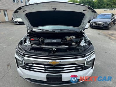 Piąte zdjęcie samochodu w środku: 2025 CHEVROLET SUBURBAN K1500 LT VIN:1GNS6CRDXSR290820 - miniatura