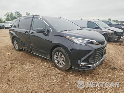 Czwarte zdjęcie samochodu z boku: 2022 TOYOTA SIENNA XLE VIN:5TDYSKFC7NS061666 - miniatura