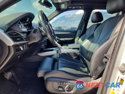 Zdjęcie 7 z 13 samochodu: 2015 BMW X5 XDRIVE35I VIN:5UXKR0C53F0P00060 - miniatura