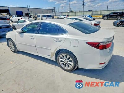 Drugie zdjęcie samochodu z przodu: 2013 LEXUS ES 300H VIN:JTHBW1GG5D2023332 - miniatura