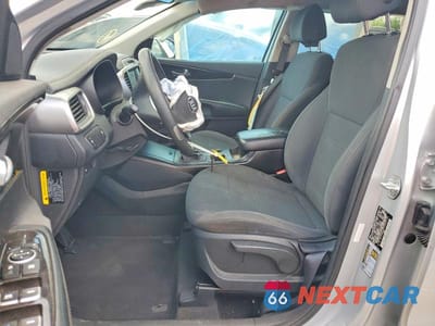 Zdjęcie 7 z 13 samochodu: 2018 KIA SORENTO LX VIN:5XYPG4A36JG362100 - miniatura