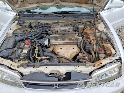 Zdjęcie 11 z 13 samochodu: 1996 HONDA ACCORD EX VIN:1HGCD5650TA069871 - miniatura