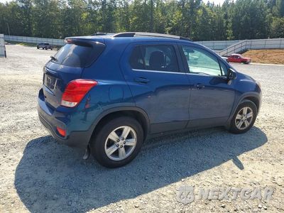 Trzecie zdjęcie samochodu z tyłu: 2020 CHEVROLET TRAX 1LT VIN:KL7CJLSB8LB338326 - miniatura