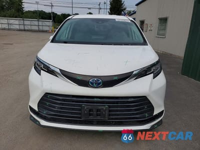 Piąte zdjęcie samochodu w środku: 2022 TOYOTA SIENNA LE VIN:5TDKRKEC6NS100721 - miniatura