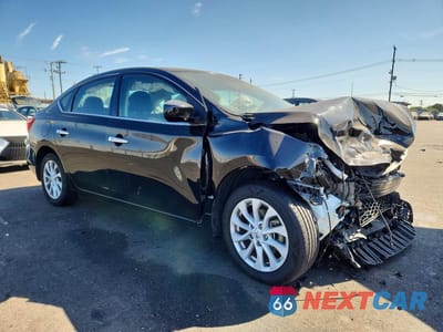 Czwarte zdjęcie samochodu z boku: 2018 NISSAN SENTRA SV VIN:3N1AB7AP6JY308982 - miniatura