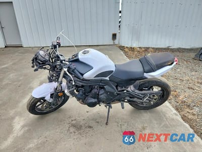 Trzecie zdjęcie samochodu z tyłu: 2015 KAWASAKI EX650 F VIN:JKAEXEF16FDA22680 - miniatura