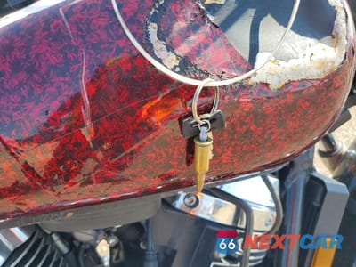 Zdjęcie 8 z 9 samochodu: 2001 HONDA VT750 DC VIN:JH2RC44061K500533 - miniatura