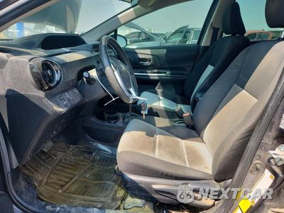 Zdjęcie 7 z 12 samochodu: 2016 TOYOTA PRIUS C TWO VIN:JTDKDTB32G1127438 - miniatura