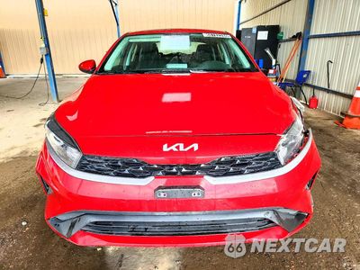 Piąte zdjęcie samochodu w środku: 2024 KIA FORTE LXS VIN:3KPF24AD5RE819622 - miniatura