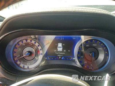 Zdjęcie 9 z 12 samochodu: 2023 CHRYSLER 300 S VIN:2C3CCABG2PH624395 - miniatura