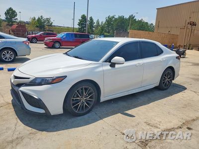 2024 TOYOTA CAMRY SE 4T1G11AK9RU910409 - główne zdjęcie licytacji z USA - miniatura