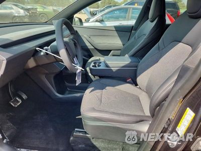 Zdjęcie 7 z 12 samochodu: 2026 TESLA MODEL Y VIN:7SAYGDED6TA736268 - miniatura