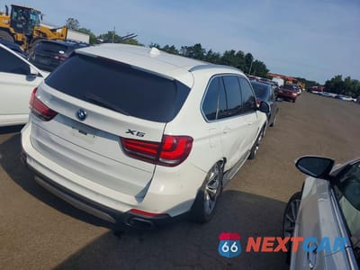 Trzecie zdjęcie samochodu z tyłu: 2014 BMW X5 XDRIVE50I VIN:5UXKR6C52E0C03747 - miniatura