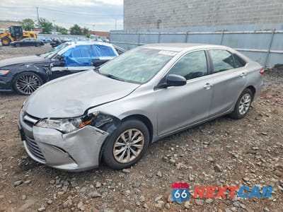 2017 TOYOTA CAMRY LE 4T1BF1FK4HU812746 - główne zdjęcie licytacji z USA - miniatura