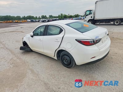 Drugie zdjęcie samochodu z przodu: 2018 TOYOTA YARIS IA BASE VIN:3MYDLBYV2JY308686 - miniatura