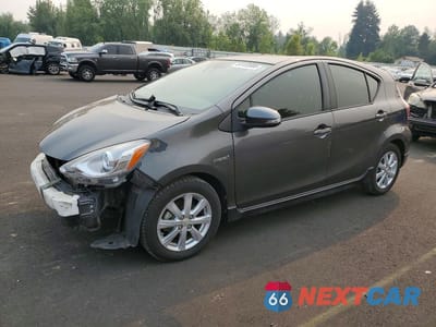 2017 TOYOTA PRIUS C TWO JTDKDTB32H1597552 - główne zdjęcie licytacji z USA - miniatura
