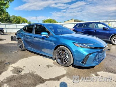Czwarte zdjęcie samochodu z boku: 2025 TOYOTA CAMRY XSE VIN:4T1DAACK3SU621189 - miniatura