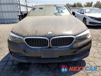 Piąte zdjęcie samochodu w środku: 2019 BMW 530 I VIN:WBAJA5C5XKG900790 - miniatura