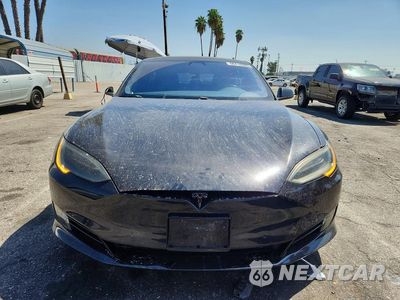 Piąte zdjęcie samochodu w środku: 2018 TESLA MODEL S VIN:5YJSA1E28JF265306 - miniatura