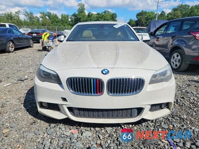 Piąte zdjęcie samochodu w środku: 2013 BMW 528 XI VIN:WBAXH5C55DDW13433 - miniatura