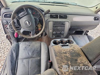 Zdjęcie 8 z 13 samochodu: 2008 CHEVROLET SUBURBAN K2500 VIN:3GNGK26KX8G210326 - miniatura
