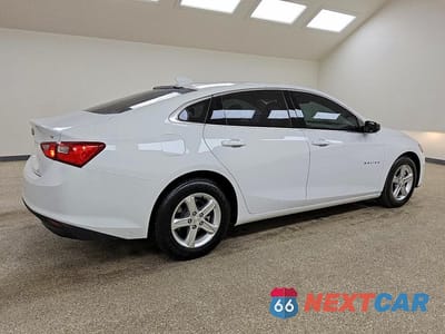Trzecie zdjęcie samochodu z tyłu: 2023 CHEVROLET MALIBU LT VIN:1G1ZD5ST4PF177943 - miniatura