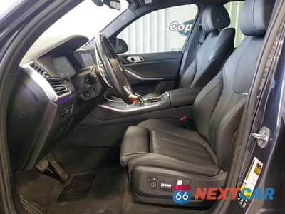 Zdjęcie 7 z 13 samochodu: 2019 BMW X5 XDRIVE40I VIN:5UXCR6C58KLL10894 - miniatura