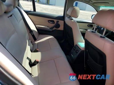 Zdjęcie 10 z 12 samochodu: 2009 BMW 328 XI SULEV VIN:WBAPK53539A509727 - miniatura