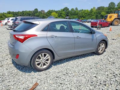 Trzecie zdjęcie samochodu z tyłu: 2015 HYUNDAI ELANTRA GT BASE VIN:KMHD35LH9FU247618 - miniatura