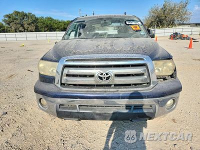 Piąte zdjęcie samochodu w środku: 2013 TOYOTA TUNDRA CREWMAX SR5 VIN:5TFEY5F14DX142585 - miniatura
