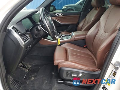 Zdjęcie 7 z 13 samochodu: 2019 BMW X5 XDRIVE40I VIN:5UXCR6C58KLK80599 - miniatura