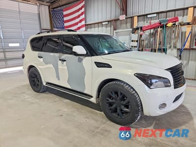 Czwarte zdjęcie samochodu z boku: 2013 INFINITI QX56 BASE VIN:JN8AZ2NE5D9040686 - miniatura