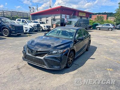 2021 TOYOTA CAMRY SE 4T1G11AKXMU589392 - główne zdjęcie licytacji z USA - miniatura